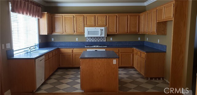 Foto del edificio - 8820 E Crestview Ln