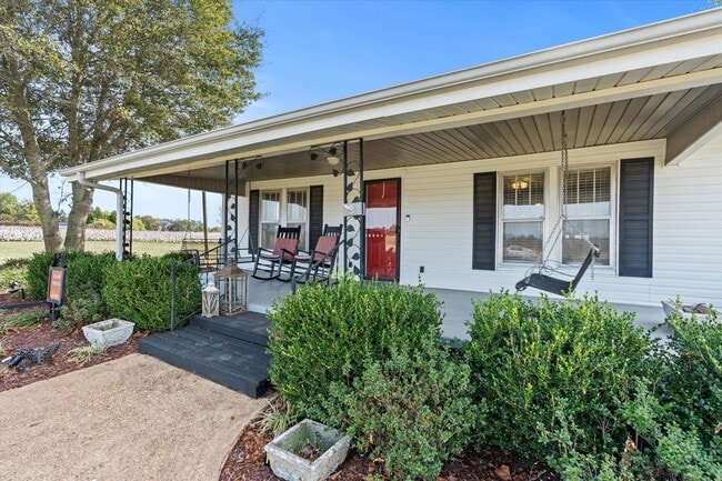 Foto del edificio - Charming Farmhouse on the West Side of Ath...