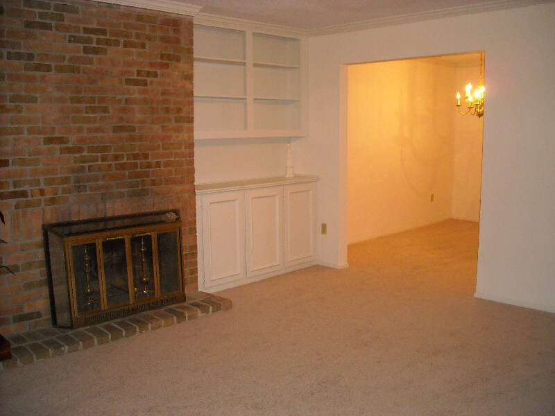 Primary Photo - 650 Providence Ave