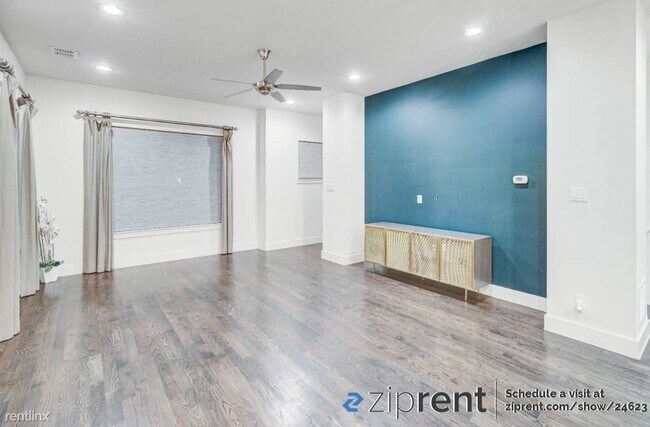 Foto del edificio - 2 br, 2.5 bath Townhome - 3010 Zenia Drive...