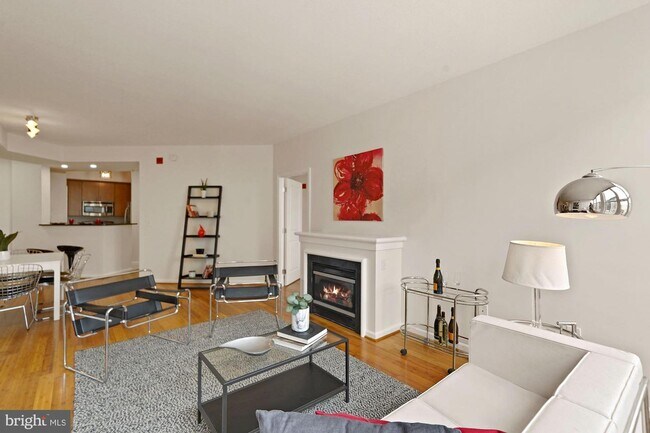 Foto del edificio - 715 6th St NW