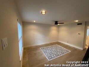 Foto del edificio - 2811 Woodbury St