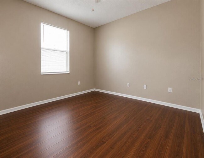 Foto del edificio - 710 Hazy Meadow Ct