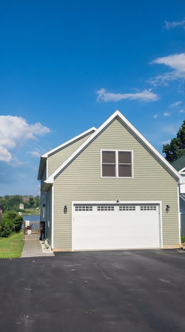 Building Photo - 78 Connolly Rd