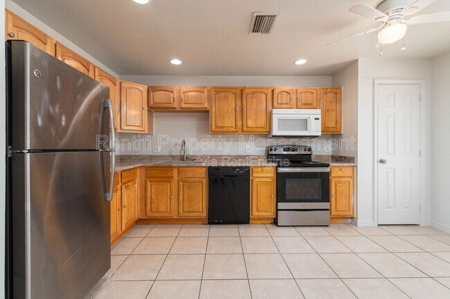 Foto del edificio - 210 Ichabod Ave