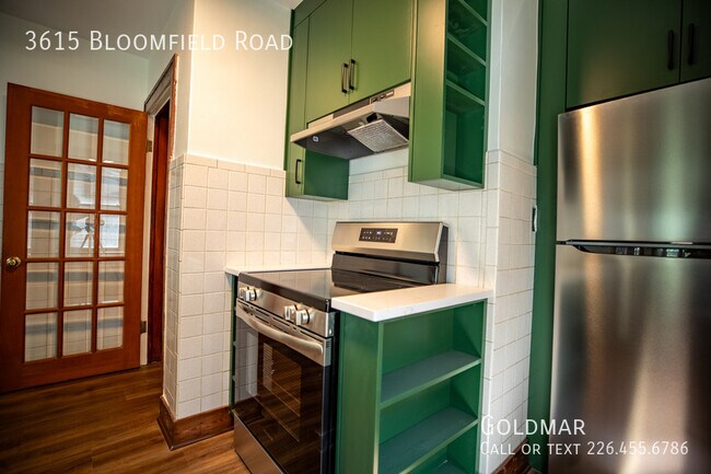 Photo du bâtiment - LOOK at this kitchen!