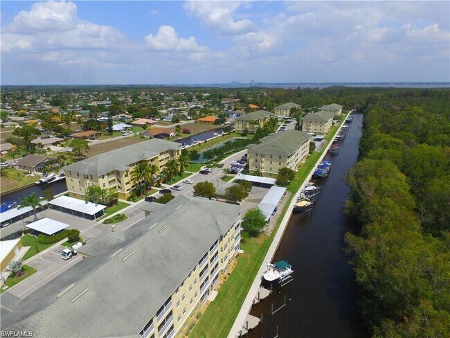 Building Photo - 1781 Four Mile Cove Pkwy