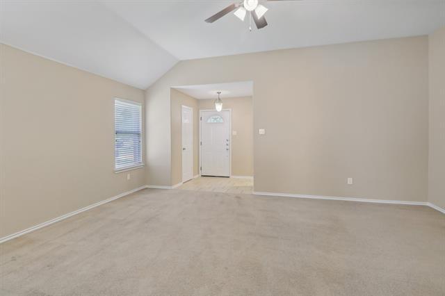 Building Photo - 2065 Meadow View Dr