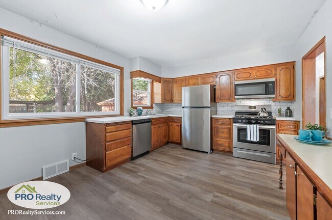 Foto del edificio - 8336 Blaisdell Ave S