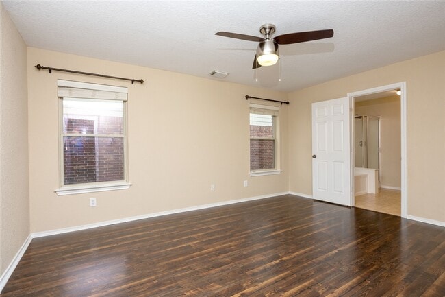 Building Photo - 6302 Denison Oaks Dr
