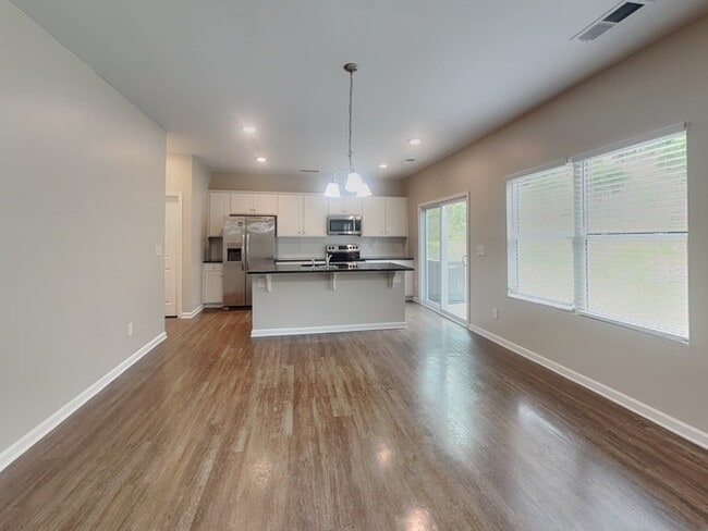 Foto del edificio - 733 Point Andrews Dr SW