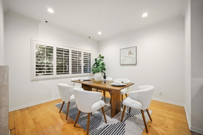 Foto del edificio - 11737 Darlington Ave