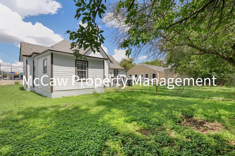 507 W Chambers St Unit A, Cleburne, TX 76033 Condo for Rent in Cleburne, TX