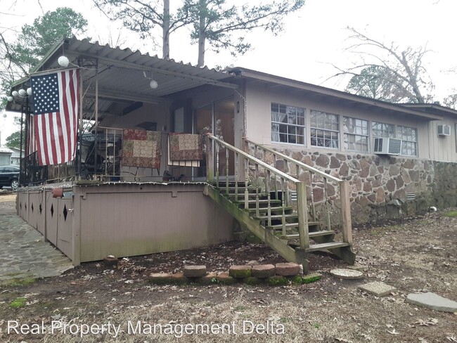 Building Photo - 2 br, 1 bath House - 75 Walnut Street