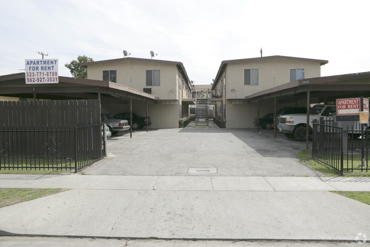 65526556 1/2 Jaboneria R, Bell Gardens, CA 90201 Apartments in Bell