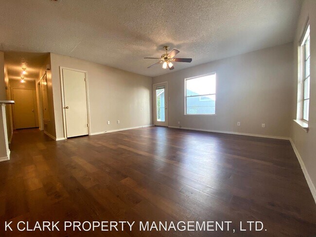 Foto del edificio - 3 br, 2 bath House - 9205 SHADOW CREST DR