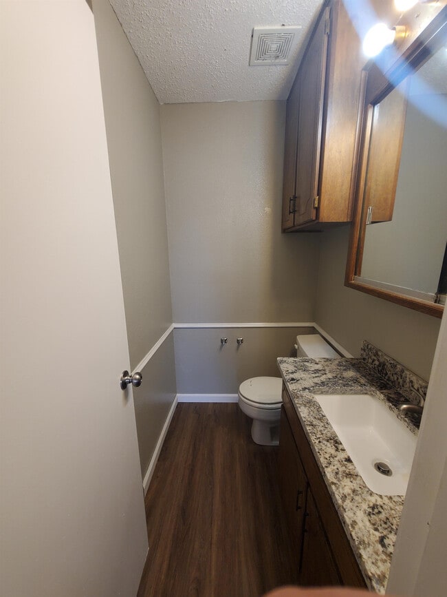 Building Photo - 1023 Sugarloaf Dr