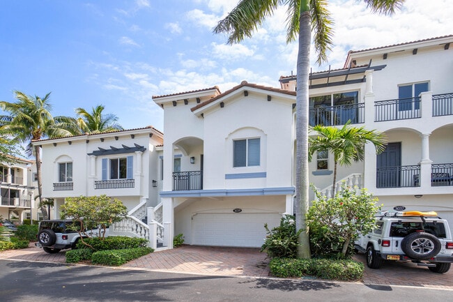 Building Photo - 3039 Waterside Cir