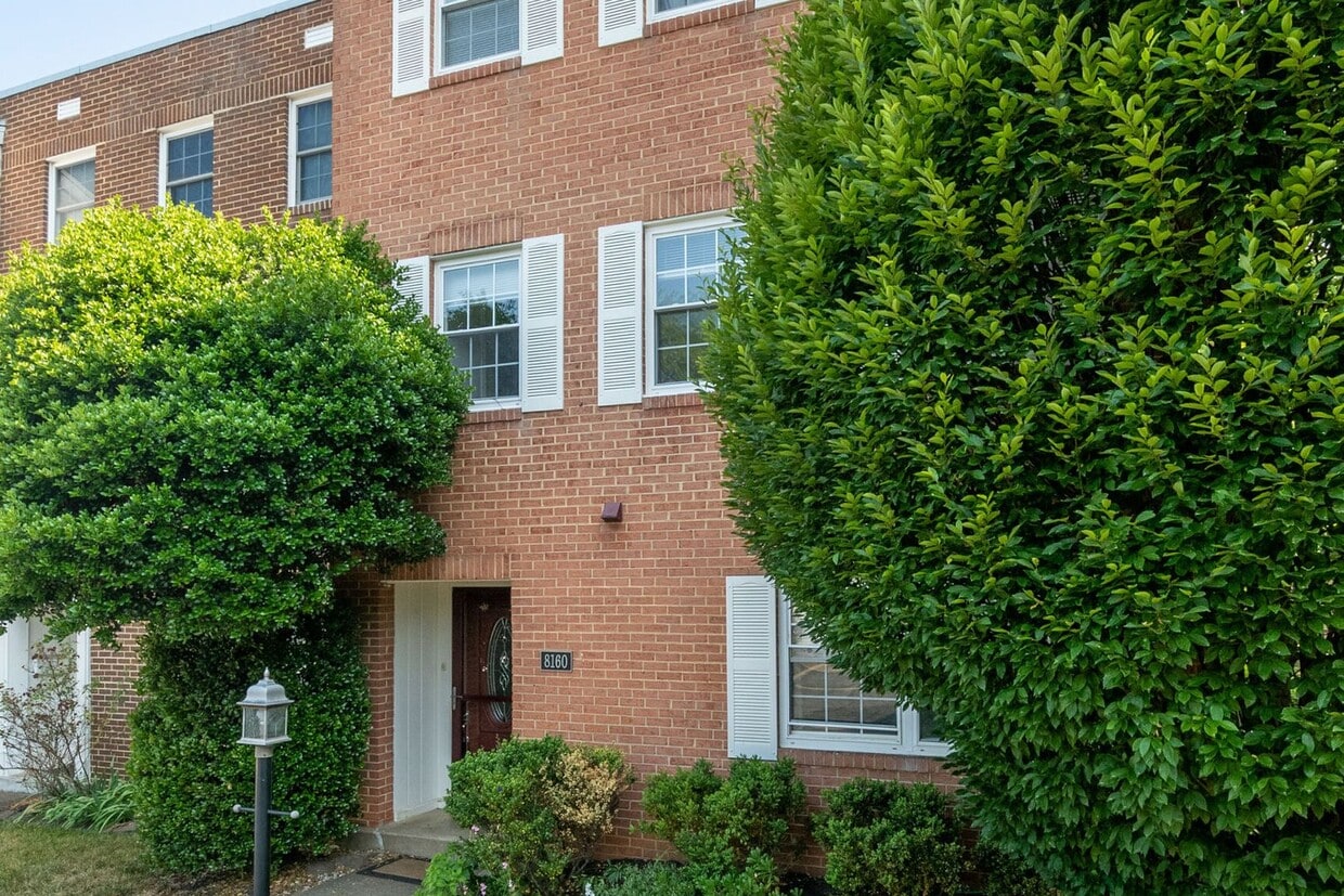 Primary Photo - 8160 Electric Ave, Vienna, Va 22182