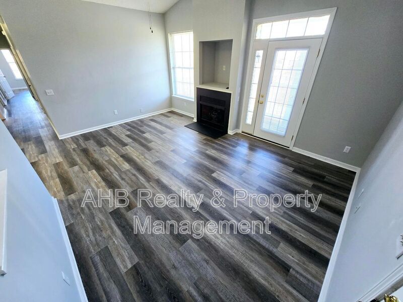 Foto principal - 3009 Winston Dr