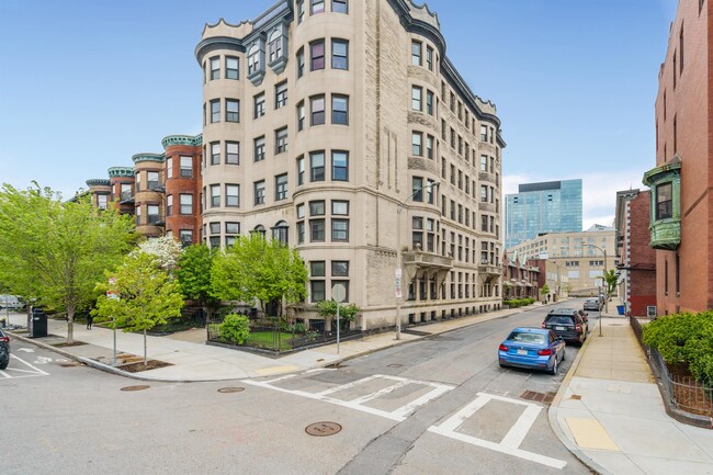 Foto del edificio - 857 Beacon St