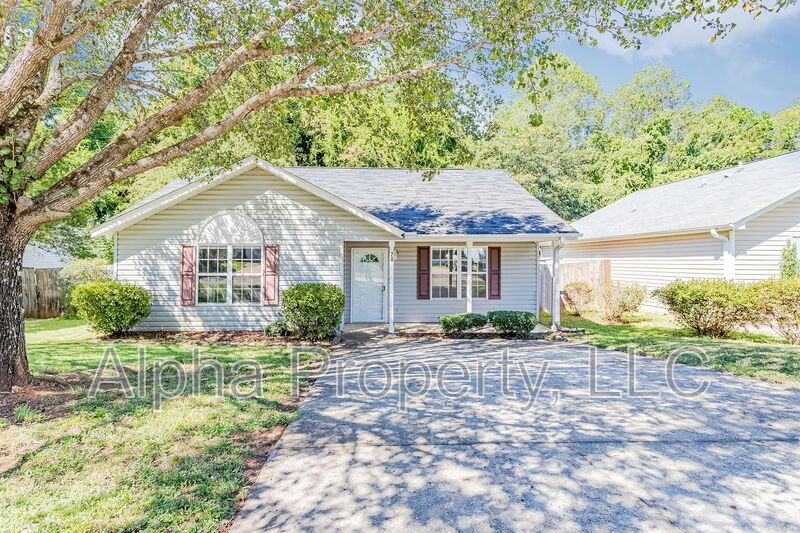 Primary Photo - 20 Fairhope Ln