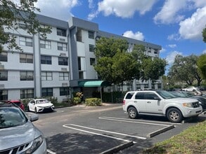 Building Photo - 2401 Riverside Dr