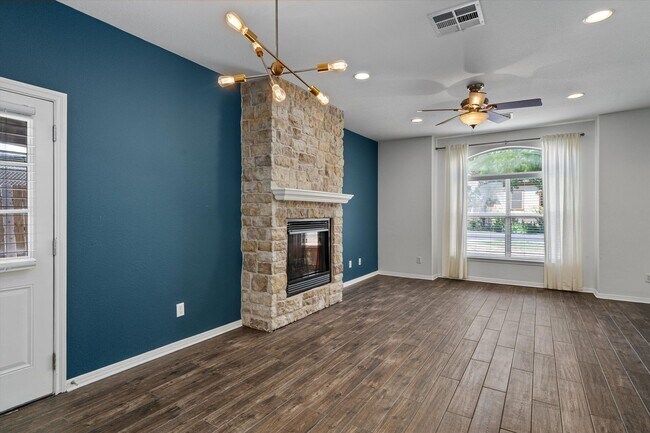 Building Photo - Perfectly located 3-Bedroom Home In The Heart of Hutto, TX