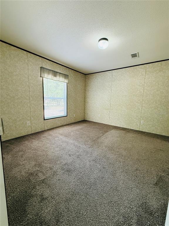 Foto del edificio - 877 SE 38th St
