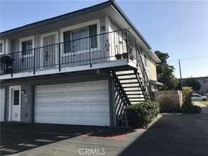Building Photo - 4638 Via Vista Cir