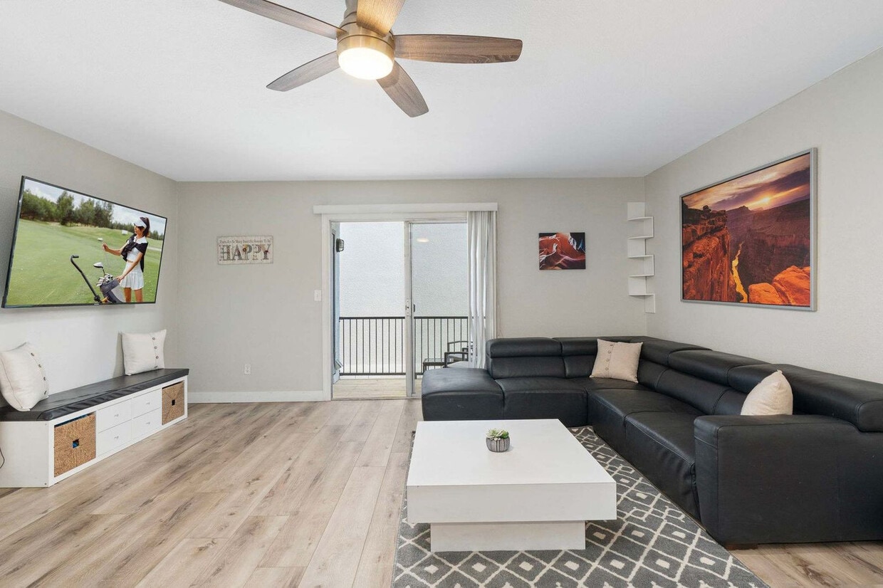 Foto principal - 740 W Elm St