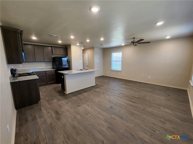 Building Photo - 1704 Montell St