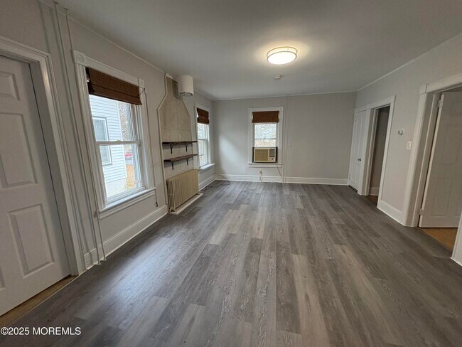 Foto del edificio - 479 Line Rd