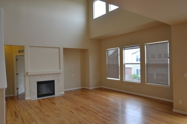 Foto del edificio - 5079 Farris Creek Ct