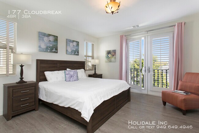 Building Photo - Great Park 4 BR Home