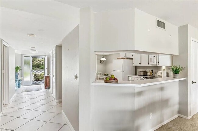 Foto del edificio - 1500 Misty Pines Cir