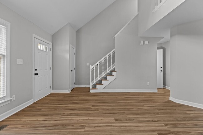 Building Photo - 5500 Fortunes Ridge Dr