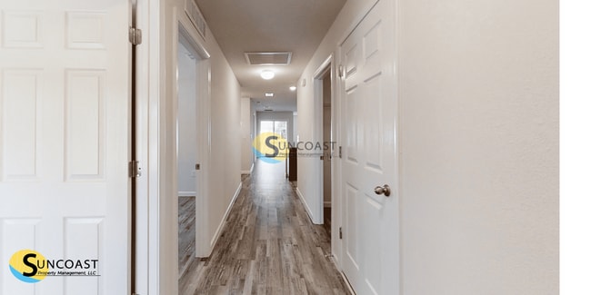 Building Photo - 24 Raintree Pl