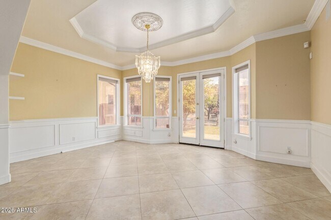 Building Photo - 589 N Acacia Dr