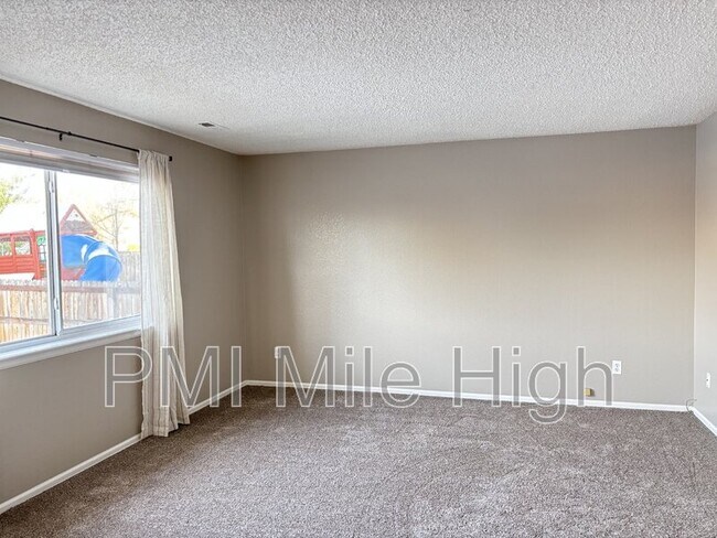 Foto del edificio - 2245 Cherry St