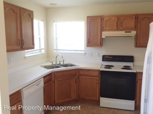 Building Photo - 2411 Cherry Blossom Dr