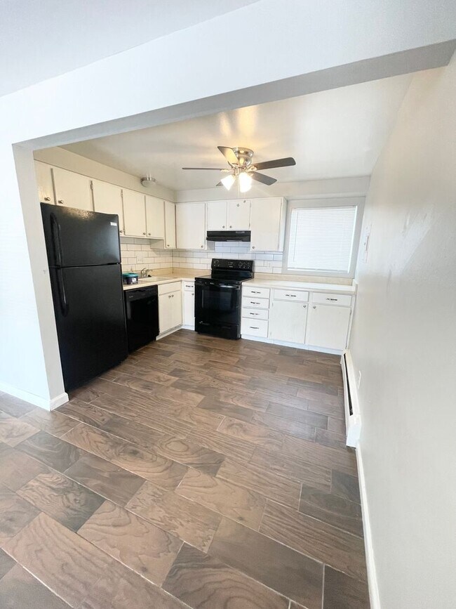 Foto del edificio - 4413 Forrest Hill Rd
