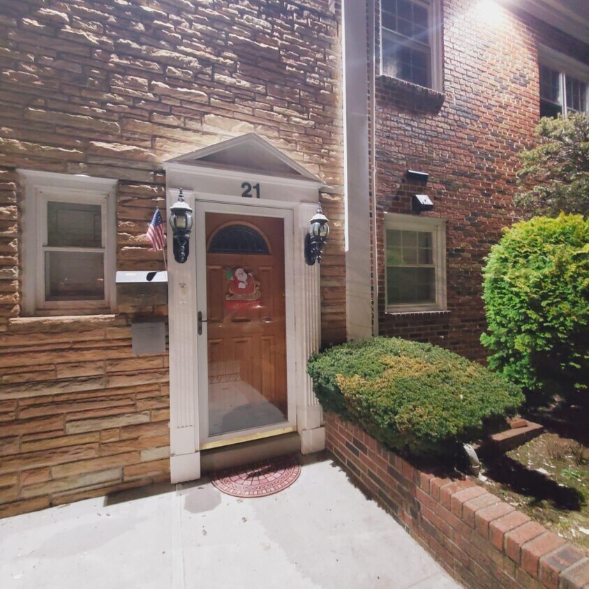21 Bay Ridge Pkwy Unit 1, Brooklyn, NY 11209 Room for Rent in
