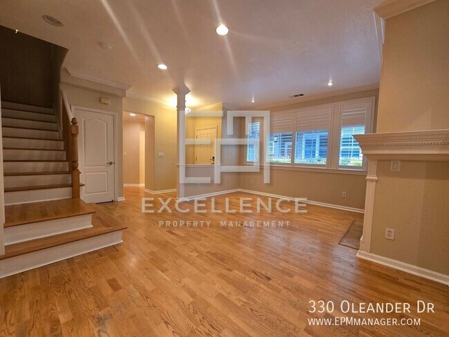 Building Photo - 330 Oleander Dr