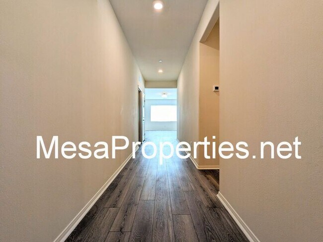 Foto del edificio - 13086 Oakwood St.