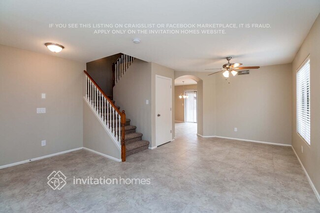 Foto del edificio - 785 E Beargrass Pl