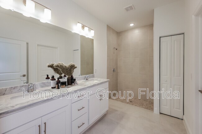 Foto del edificio - 1716 Sunset Preserve Wy