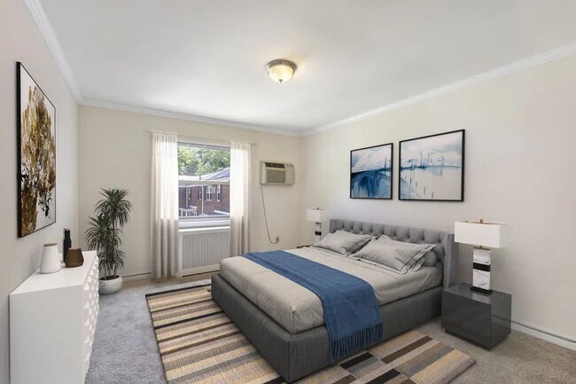 Primary Photo - Lakeview Apartments