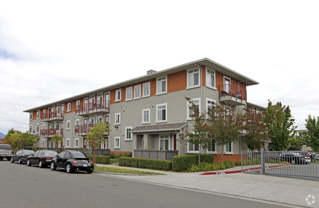 Building Photo - Arroyo Point