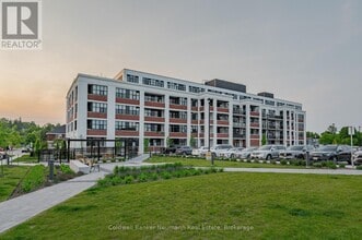 Building Photo - 120-120 Huron St